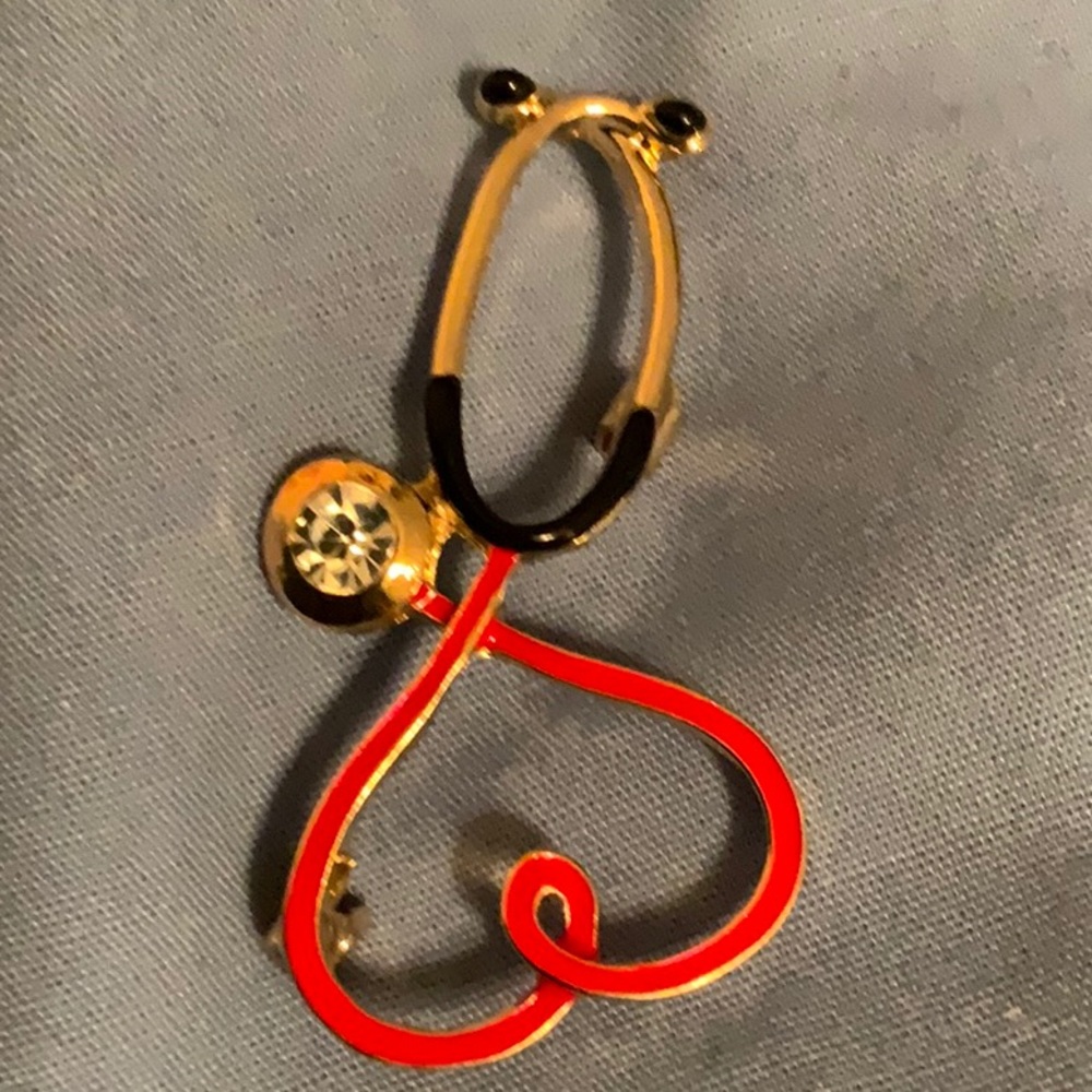 💥Bundle 3 pins for $25 💥 New Brooch-Stethoscope in a heart shape